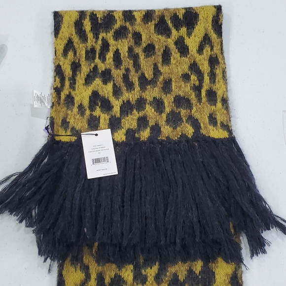 🆕️ RE/DONE Cheetah Scarf with Fringe
